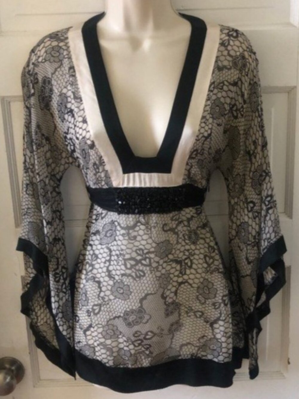 Bebe Bell Sleeve Tunic Goth Black White Sheer Silk Kimono Style Floral Asian